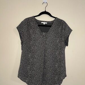 Women's Black and White Patterned Top